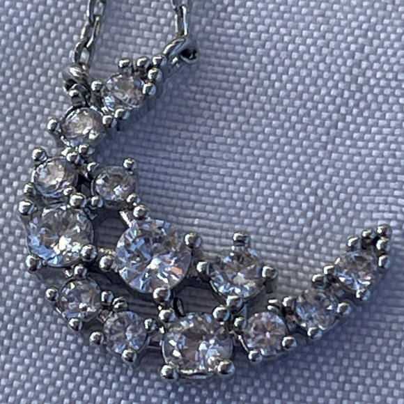Crescent Moon Rhinestone necklace - Picture 3 of 7